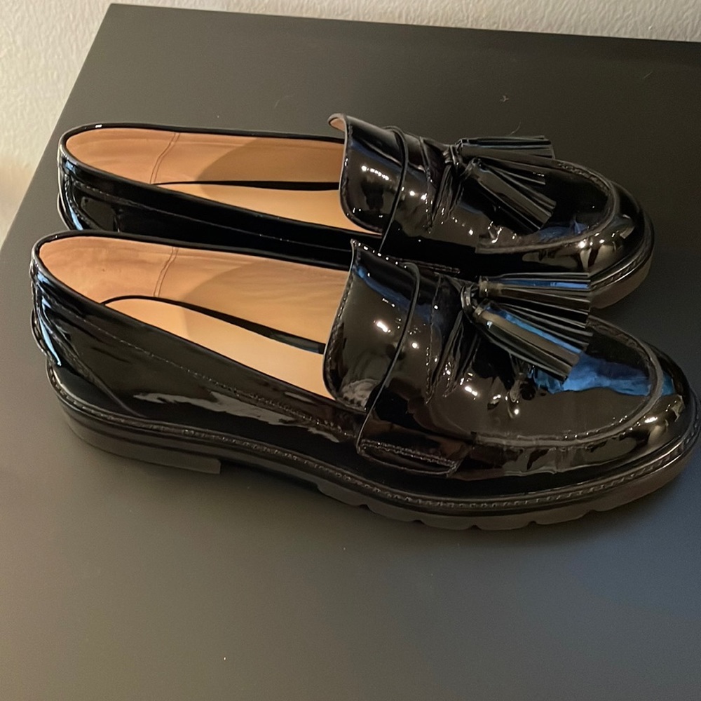 Brand new Stuart Weitzman loafers